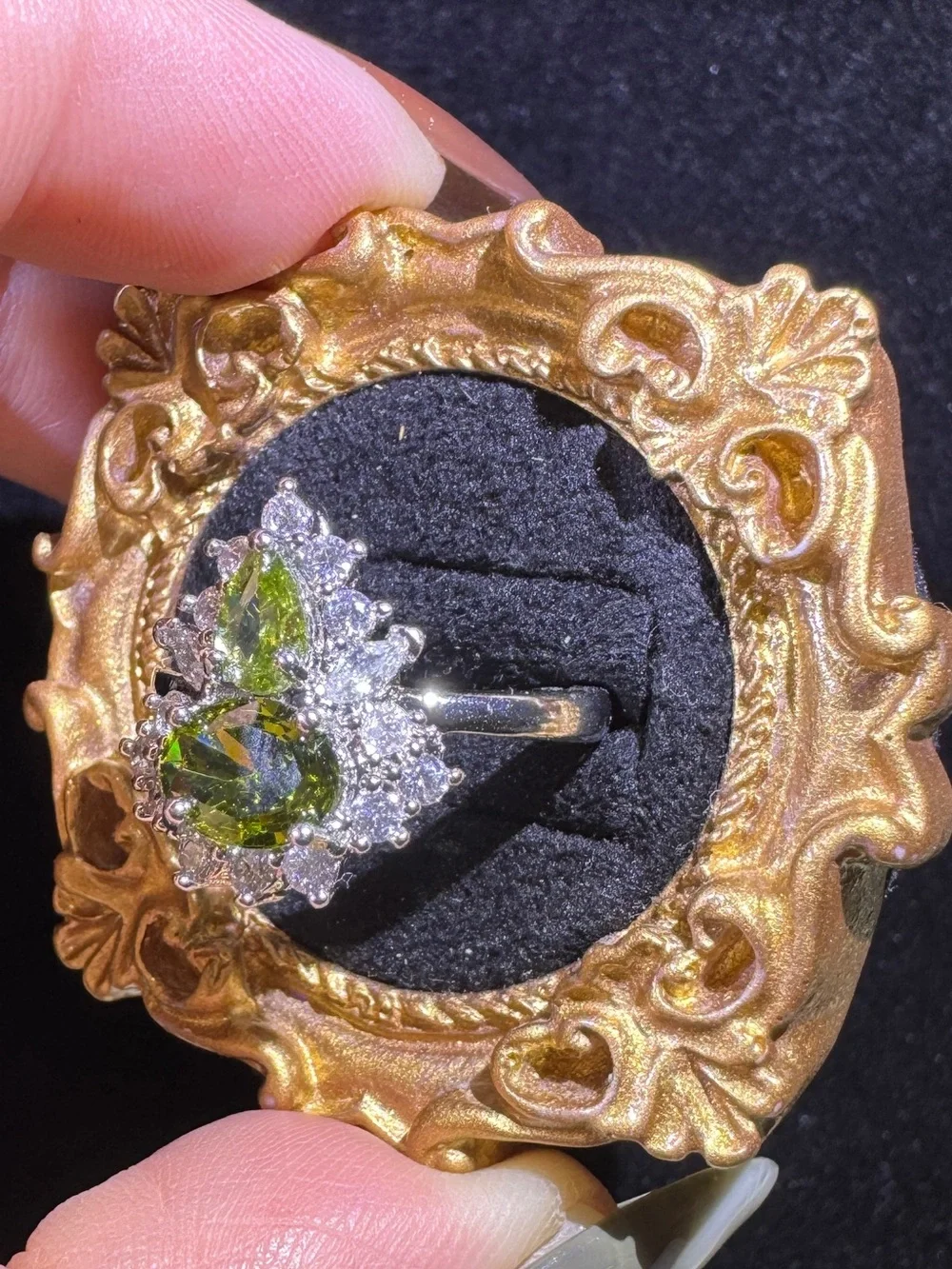 N/A sparkling green